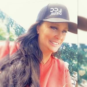 Meet your Posher, Leanne